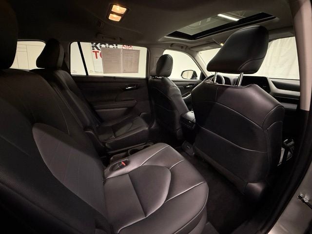 2025 Toyota Highlander XLE