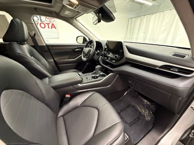 2025 Toyota Highlander XLE