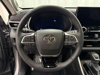 2025 Toyota Highlander Platinum
