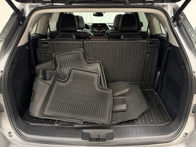 2025 Toyota Highlander Platinum