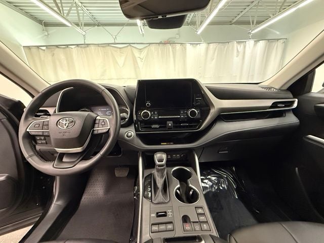 2025 Toyota Highlander XLE