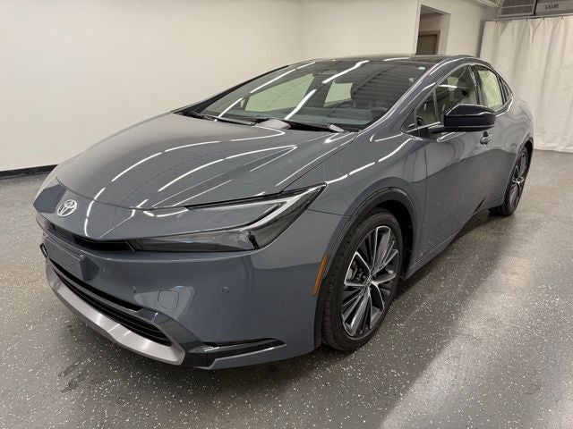 2025 Toyota Prius XLE
