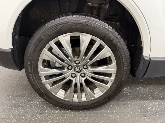 2023 Toyota Venza XLE