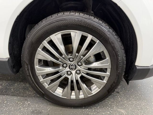 2023 Toyota Venza XLE