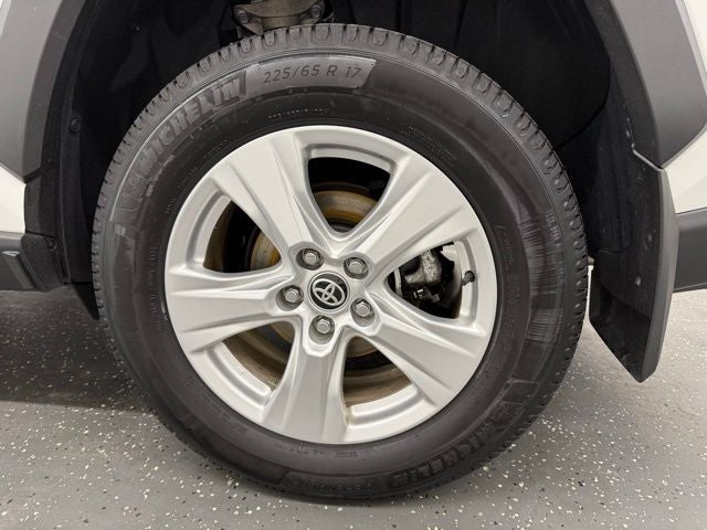 2020 Toyota RAV4 Hybrid LE