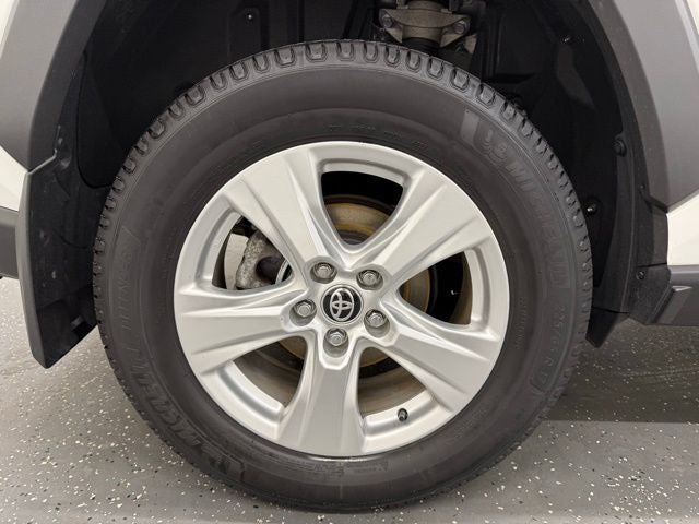 2020 Toyota RAV4 Hybrid LE