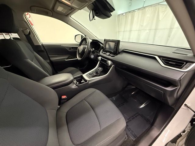 2020 Toyota RAV4 Hybrid LE