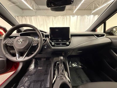 2025 Toyota Corolla Hatchback SE